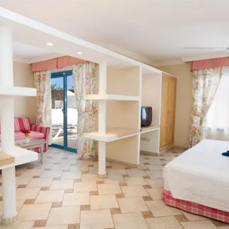 Elba Lanzarote Royal Village 4* プラヤ・ブランカ
