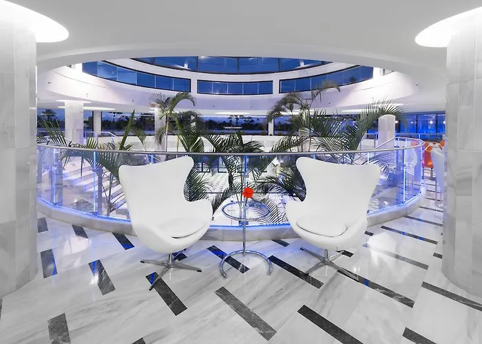 Отель Elba Lanzarote Royal Village 4*